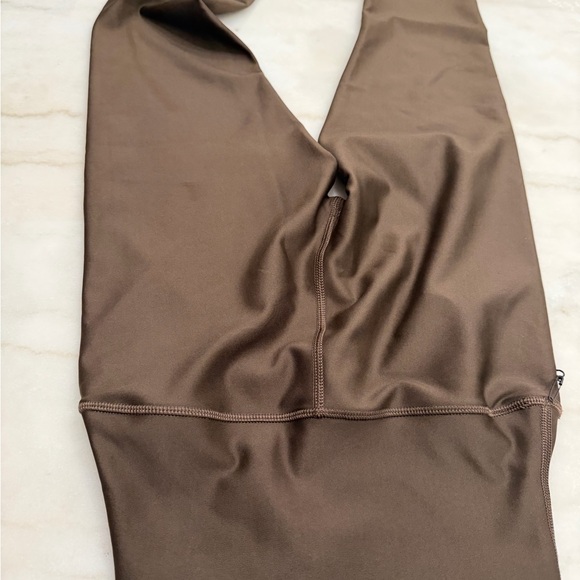 ALO Yoga Women's Chocolate High-Waist Leggings - Picture 8 of 13